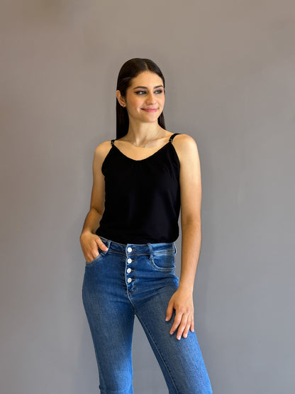 Blusa de tiras ajustables color negro